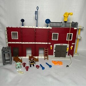 2002  Mattel Imaginext Rescue Center 78328 Fire Station 2 Figures Incomplete